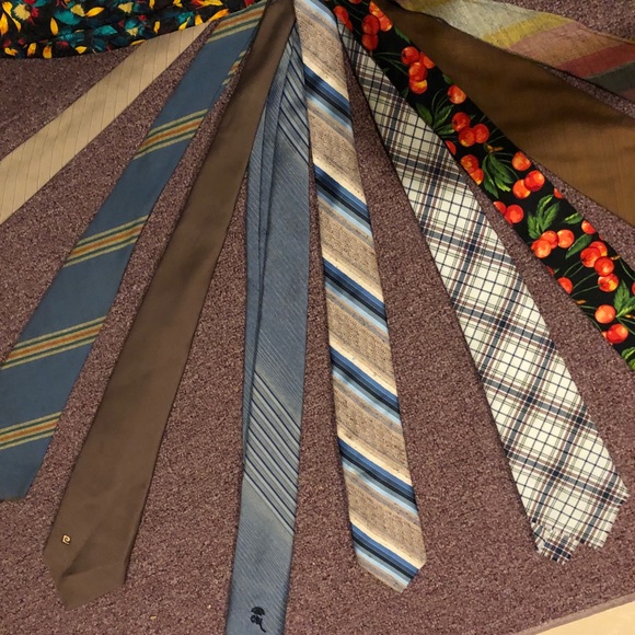 18 Men’s Ties SUPERSALE! 2/$10 or 4/$15 - Picture 7 of 10